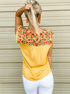 Ariadne | Blomstret Bluse til Kvinder